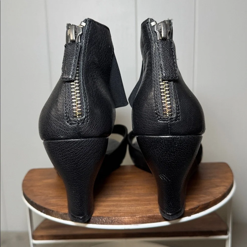 Eileen Fisher Corona Mid-Wedge Black LeatherSandals Size 6.5 NWOT
